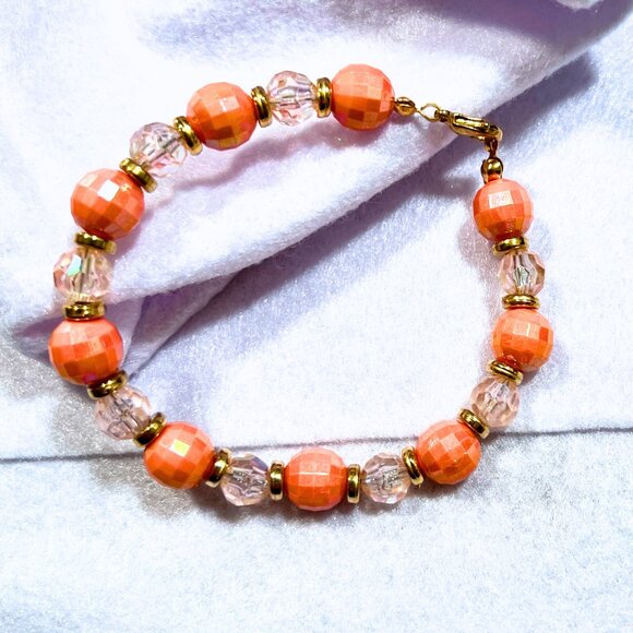 Arwen and Gwen Peach Globe Style Beaded Clasp Bracelet - Picture 5 of 7